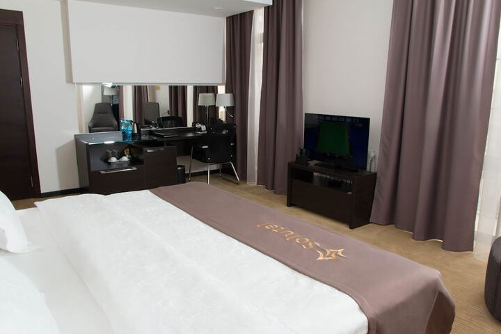 Room 12 of 60