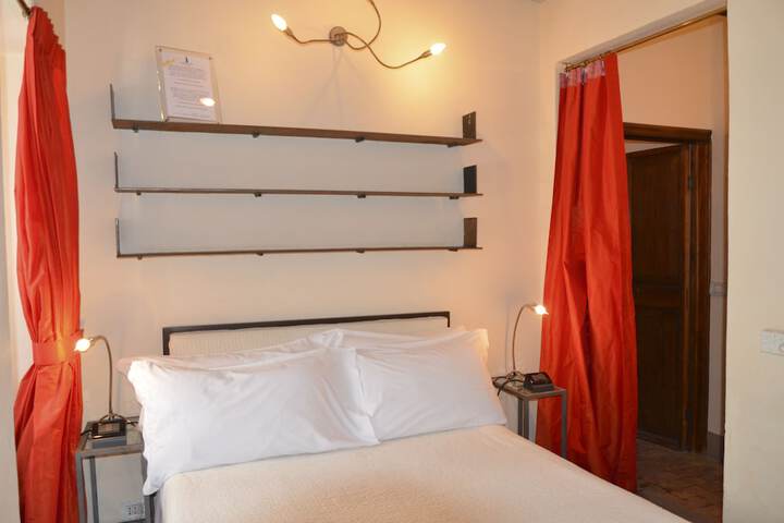 Room 8 of 22