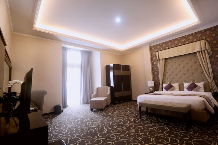 Room 7 of 56
