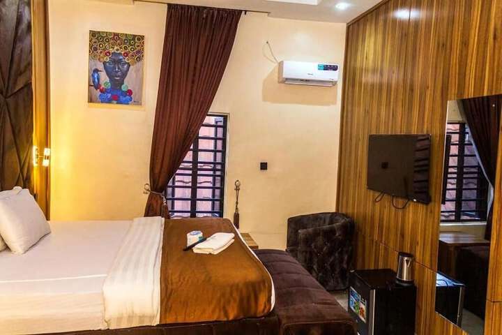 Keneuro Hotel & Suites