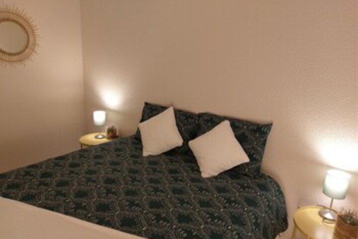 Room 10 of 14
