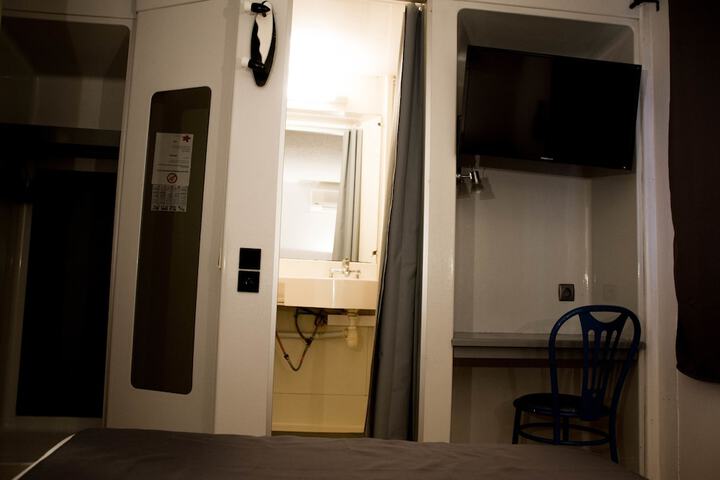 Room 20 of 34