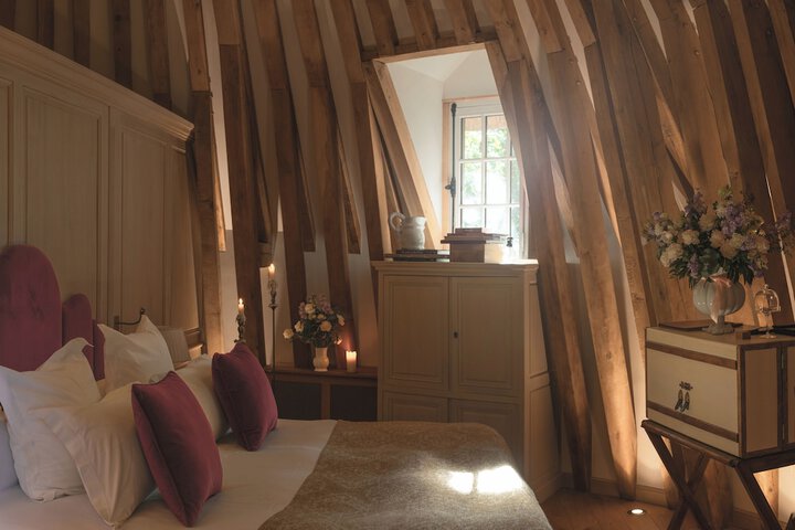 Room 13 of 65