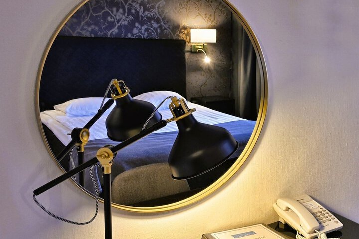 Room 14 of 30