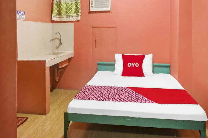 Room 16 of 28