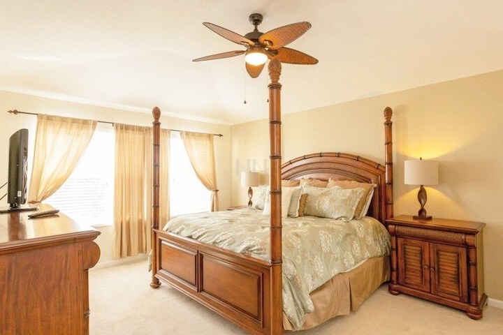 Room 4 of 42
