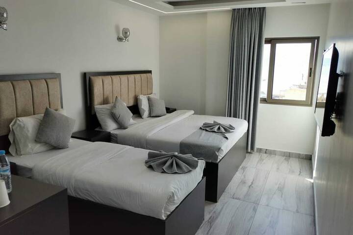 Room 21 of 62