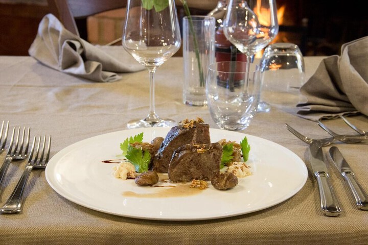 Dining 37 of 65