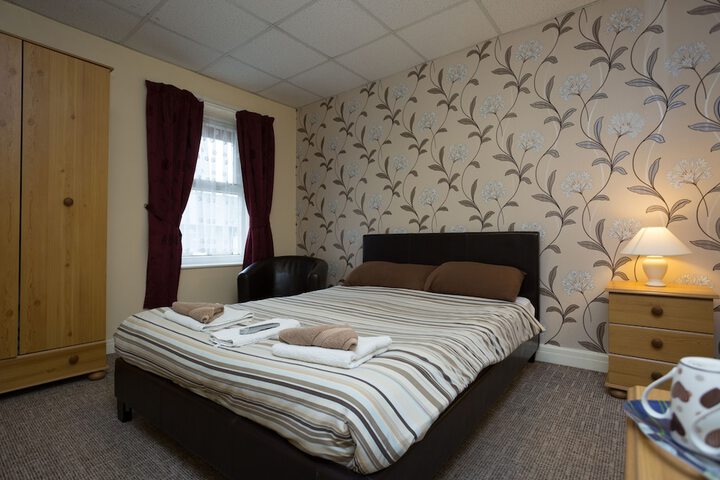 Room 2 of 25