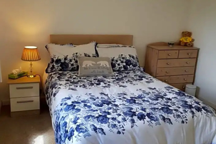 Room 4 of 10
