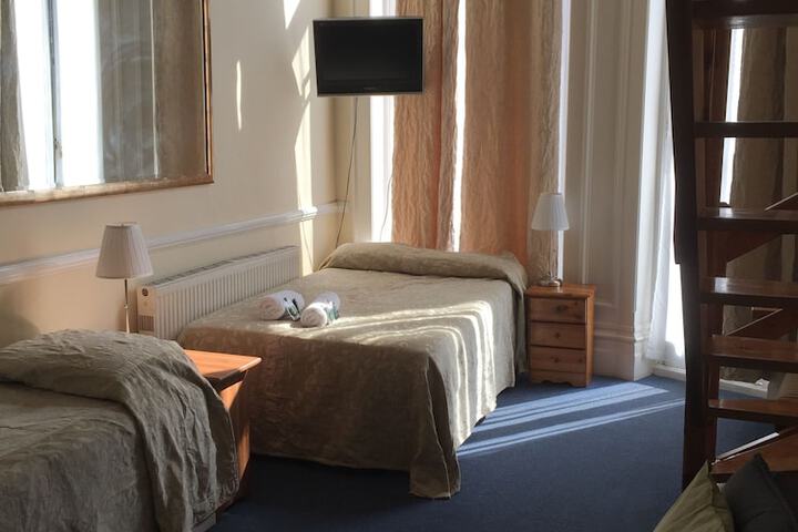 Room 86 of 283