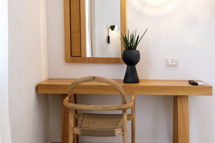 Room 5 of 20
