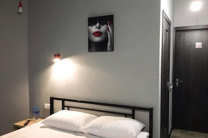 Room 6 of 56