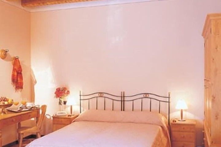Room 7 of 39