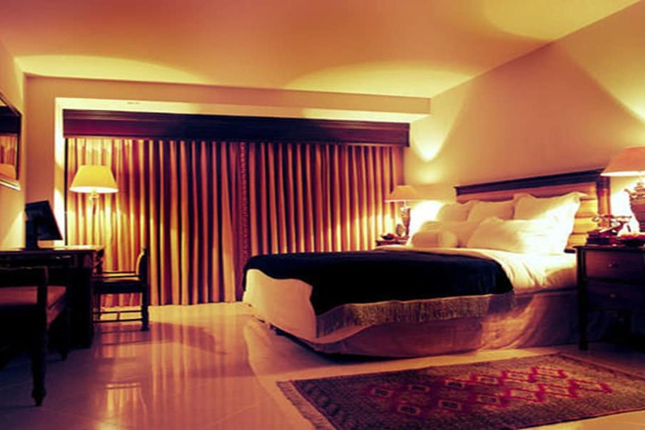 Room 8 of 54