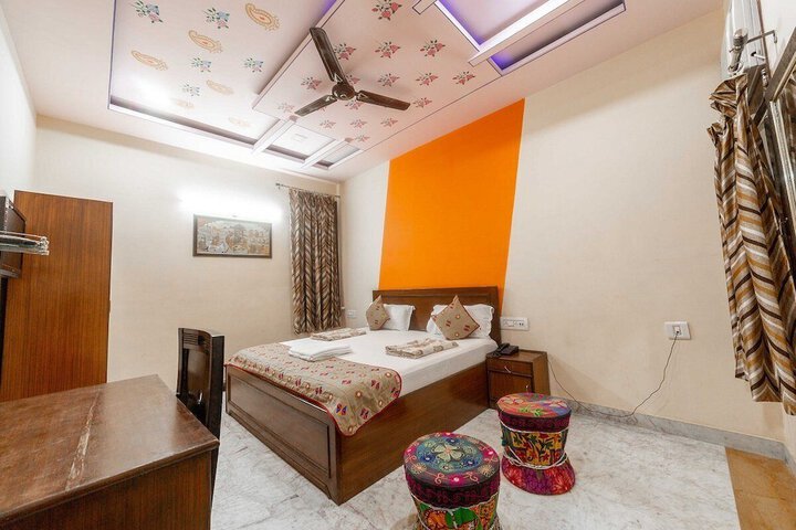 Room 7 of 26