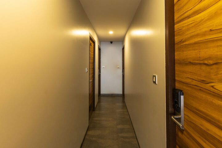 Ballroom/Hall 121 of 132