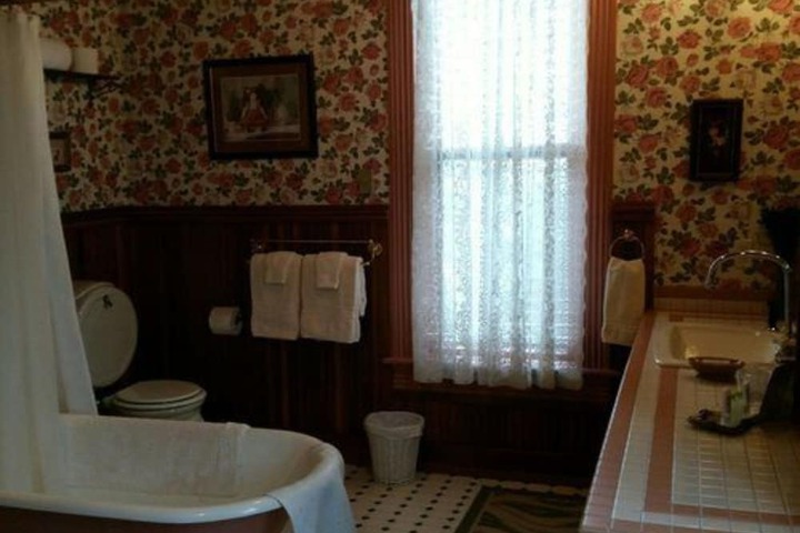 Room 18 of 26