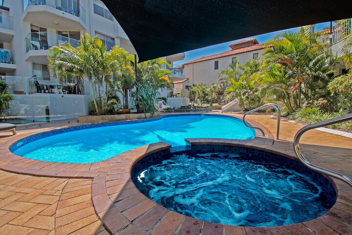 Pool 25 of 46