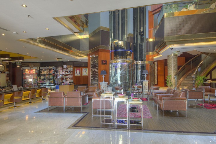 Guest Lobby