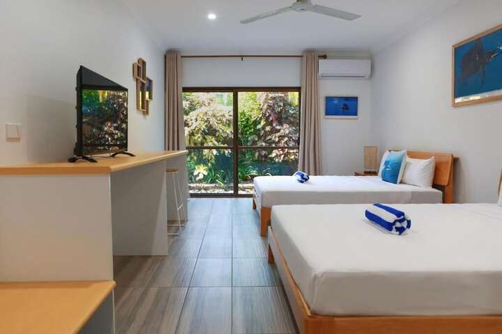 Room 5 of 7