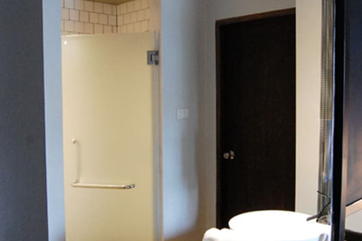 Room 7 of 38