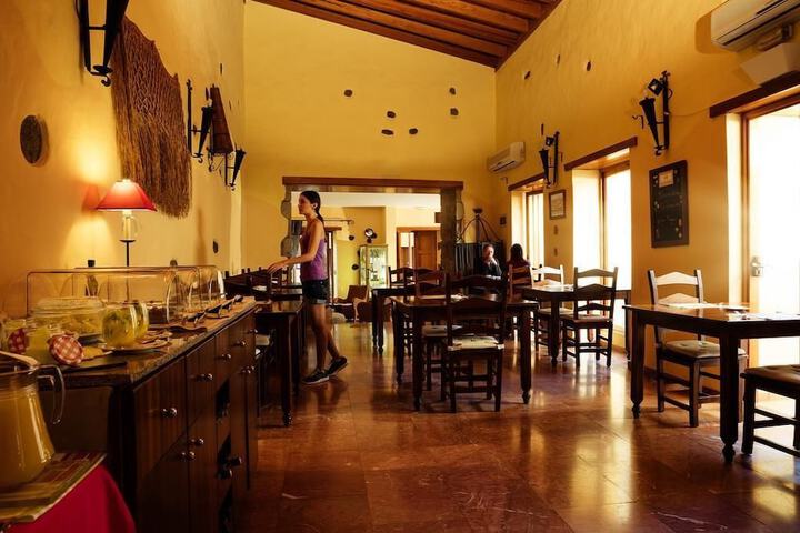 Dining Photos