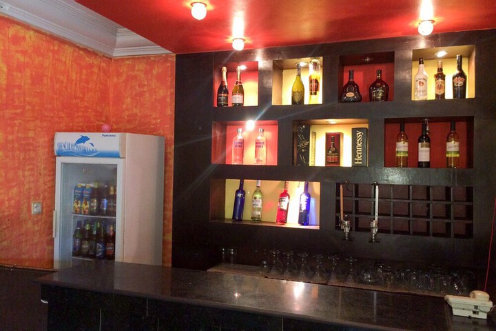Lounge 13 of 13