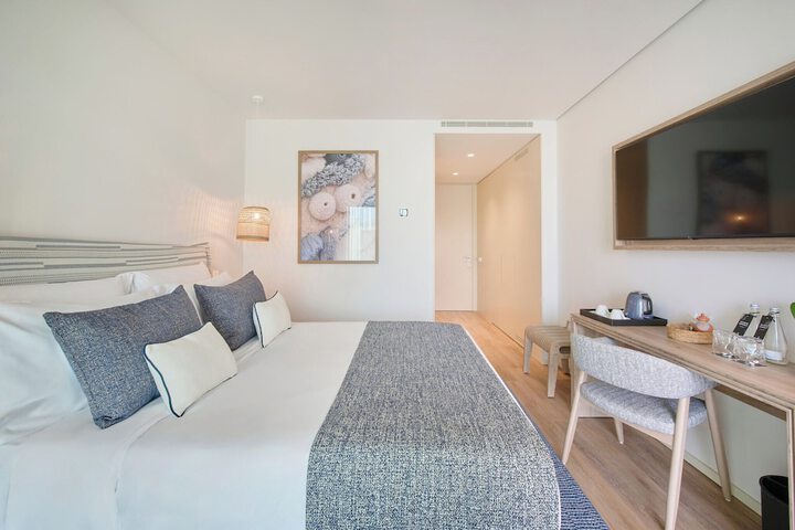 Room 14 of 63