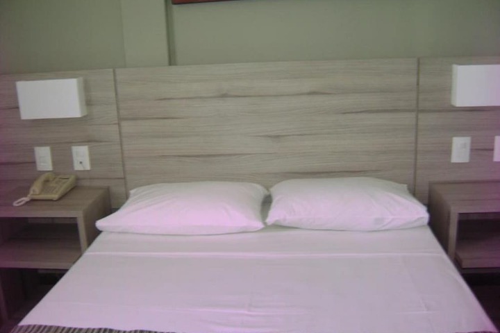 Room 12 of 36