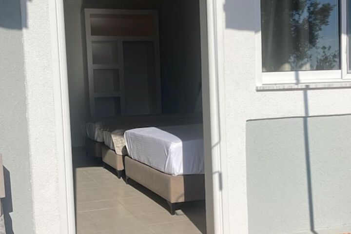 Room 6 of 14