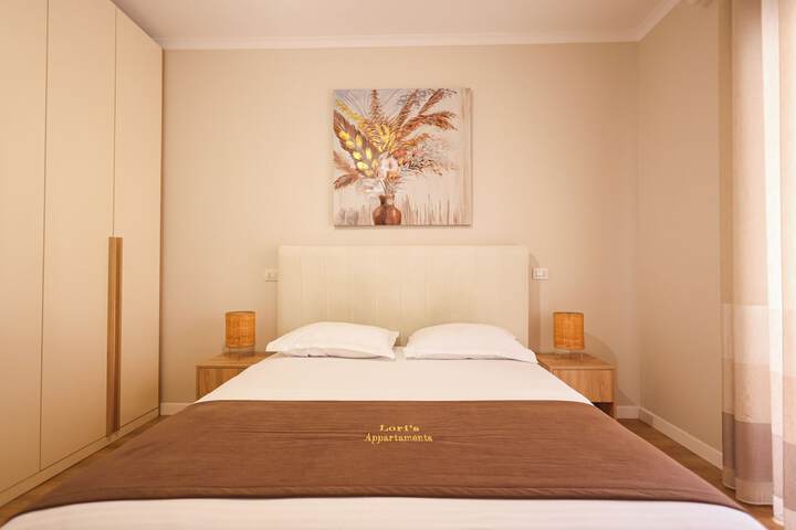 Room 30 of 162