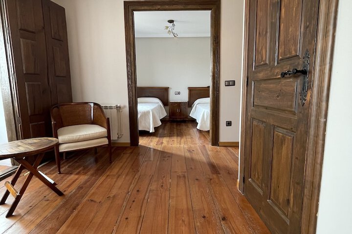 Room 33 of 57