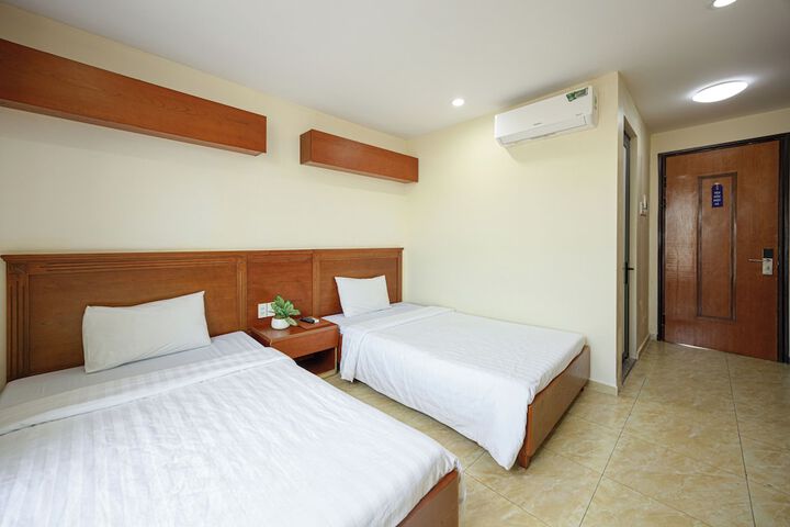 Room 15 of 42