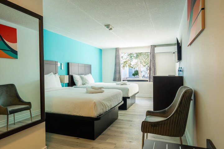 Room 9 of 27