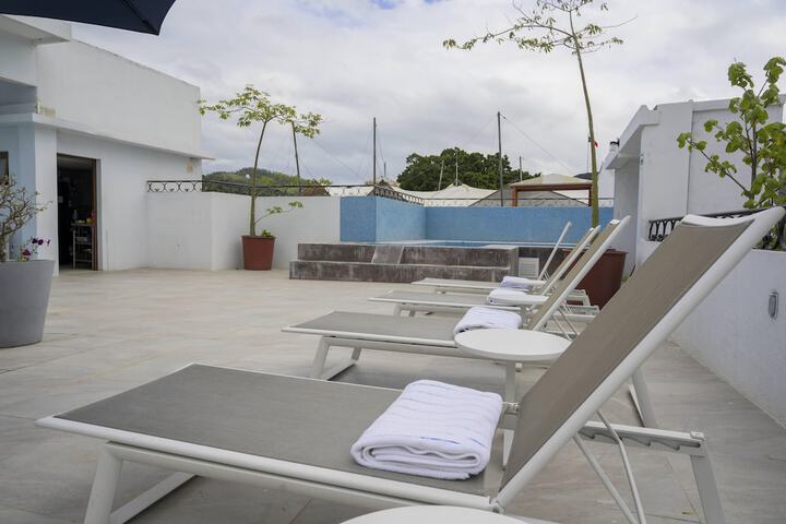 Sundeck 74 of 95