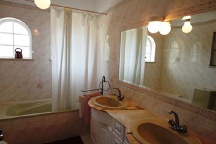 Room 2 of 30