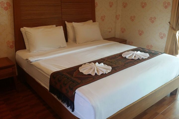Room 2 of 22