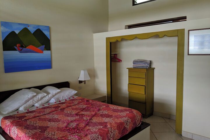 Room 25 of 83