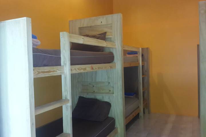 Room 9 of 18