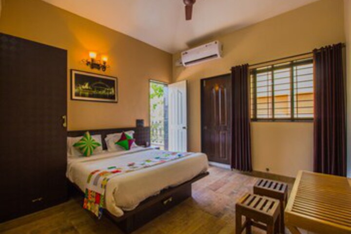 Room 15 of 28