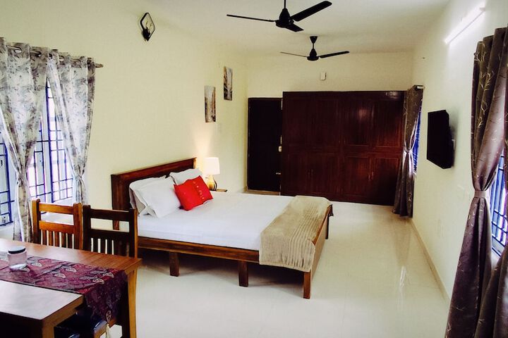 Room 8 of 19
