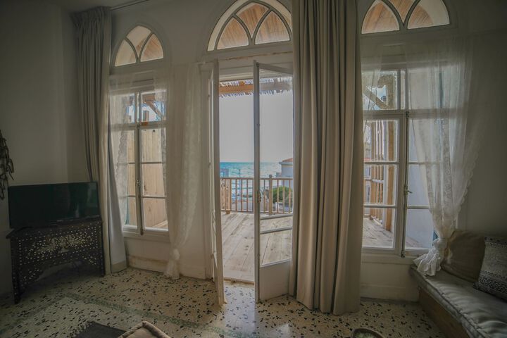Room 14 of 70