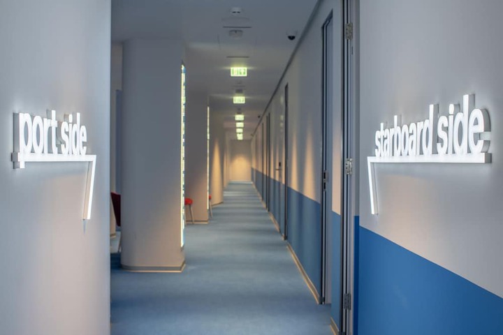 Ballroom/Hall 2 of 6