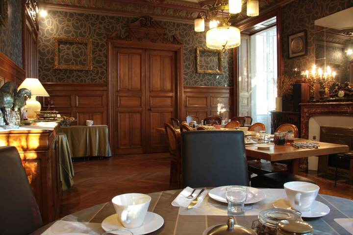 Breakfast/Coffee Service 141 of 193