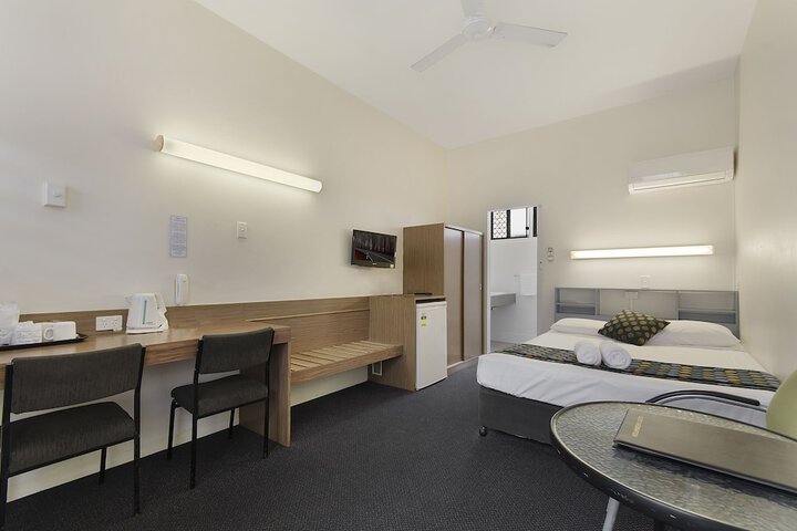 Room 3 of 49