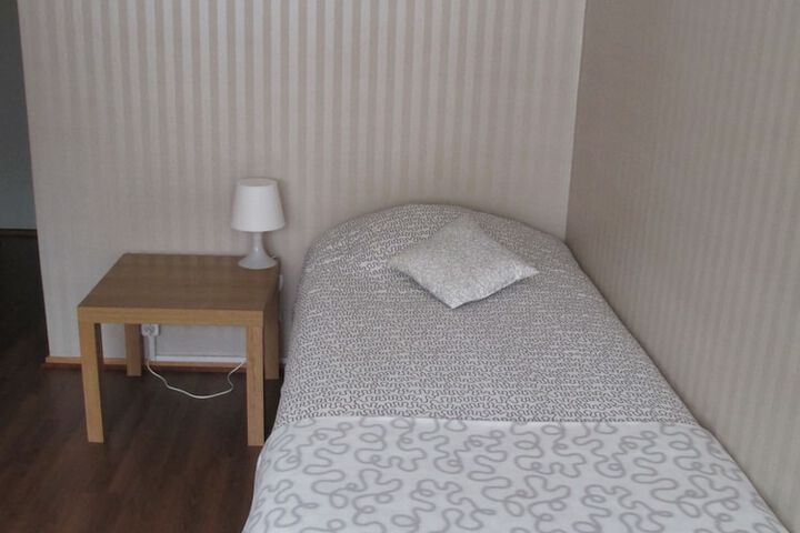 Room 13 of 28
