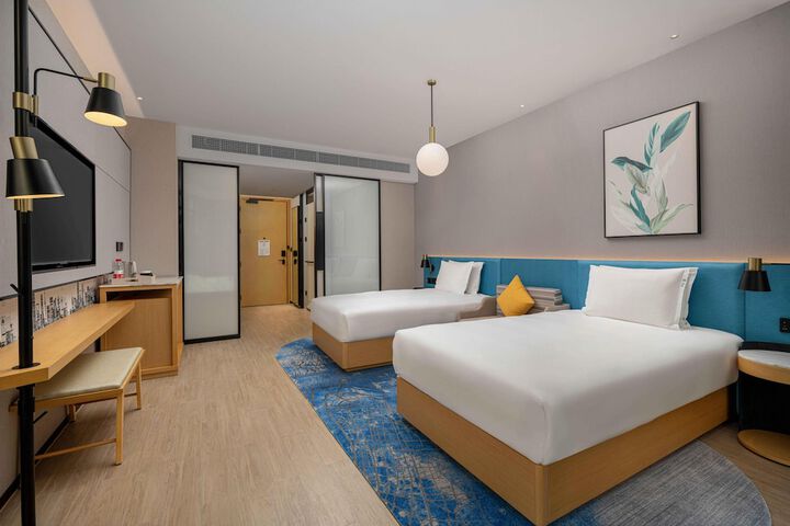 Room 5 of 67