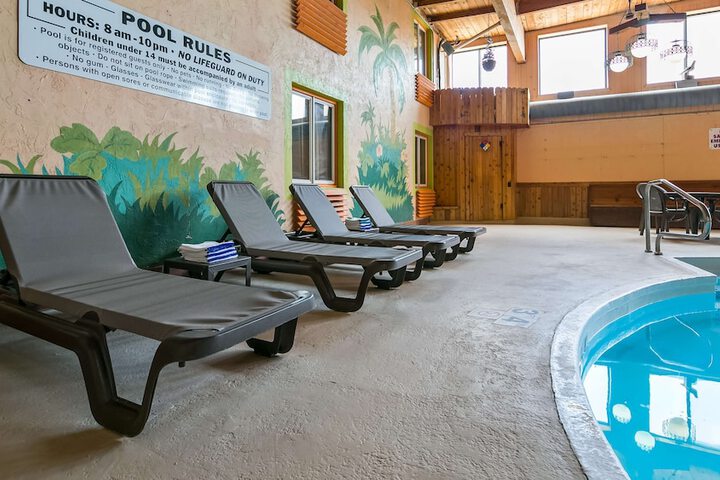 Pool Hotel