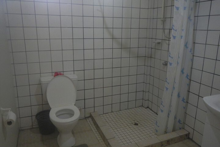 Room 83 of 128